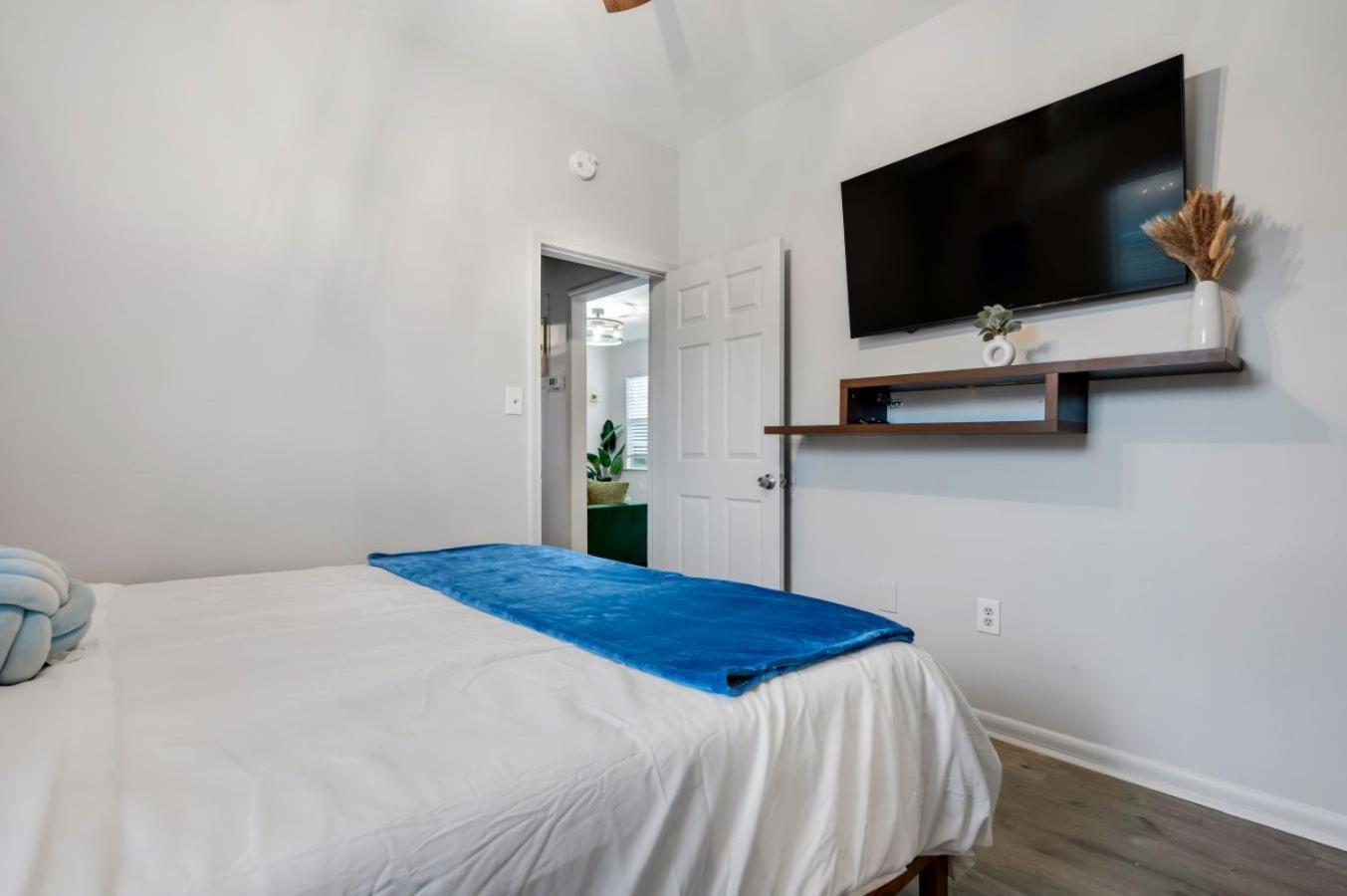 5Min To River Street, Dt - Spacious - Free Parking Саванна Екстер'єр фото
